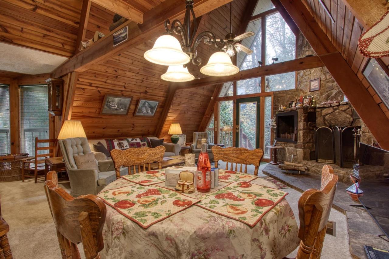 Mountain Springs Chalet Gatlinburg Exteriör bild