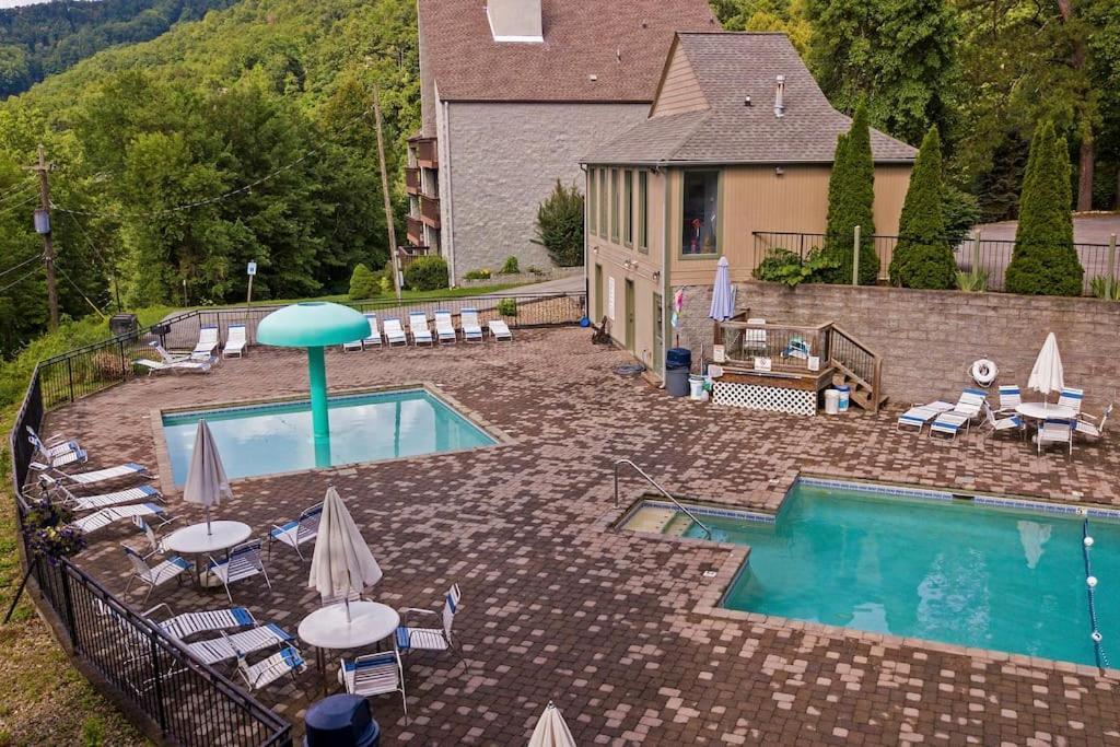 Mountain Springs Chalet Gatlinburg Exteriör bild